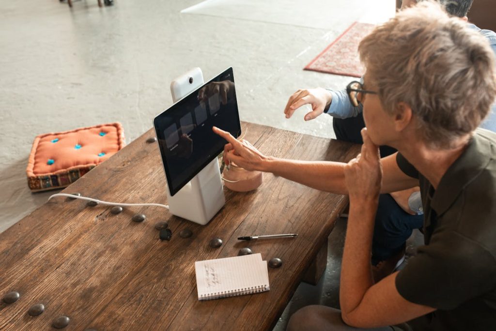 Tech Bridge side hustle showing digital assistance for elderly