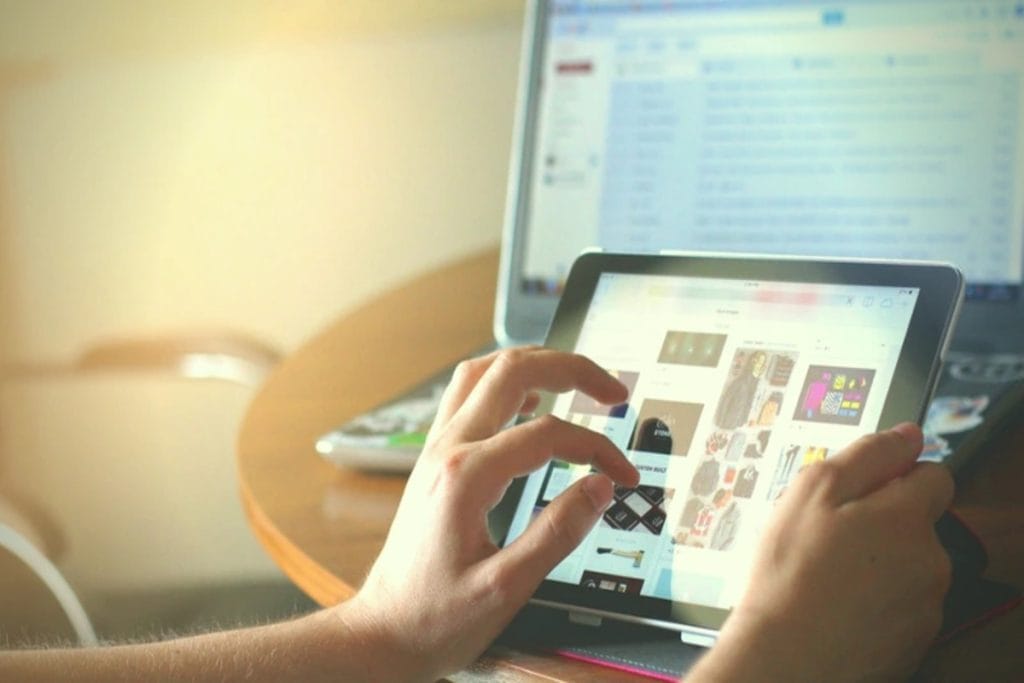 use-social-media-grow-email-list